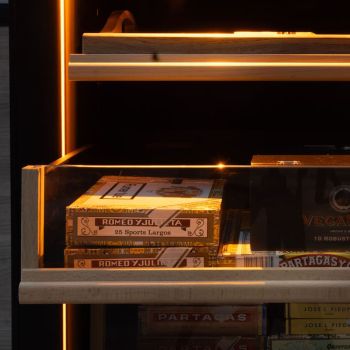 Ausziehbare Schublade für Zigarrenklimaschrank