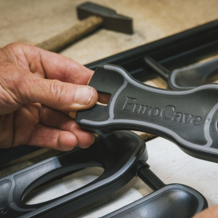 Stolz darauf, das französische Label „Entreprise du Patrimoine Vivant“ erhalten zu haben. (Label Living Heritage Company)