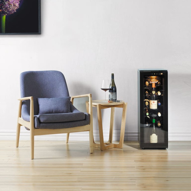 Eine umfassende Lösung, um Flaschen auf Serviertemperatur zu bringen und geöffnete Weine ohne Qualitätsverlust aufzubewahren.