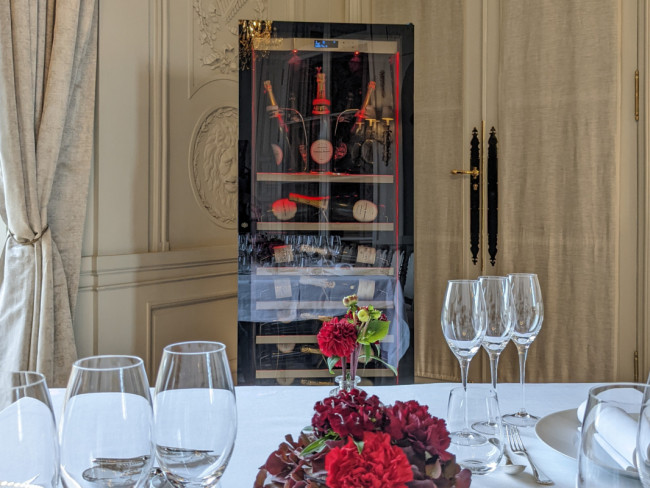 Champagner-Servierschrank