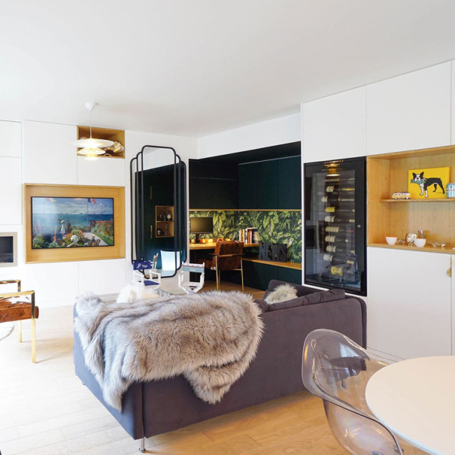 EuroCave-Weinkeller in maßgefertigtem Möbelstück, eingebaut bei der Renovierung einer Pariser Wohnung durch Bardin Architecte