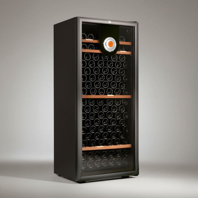 Frühes Weinkühlschrank Modell als Ursprung der Marke