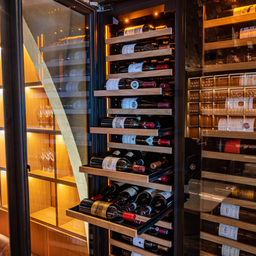 eurocave-wine-wall-restaurant-decoration-design-wine-coolers-papa-dubai-UAE-inspi-4.jpeg