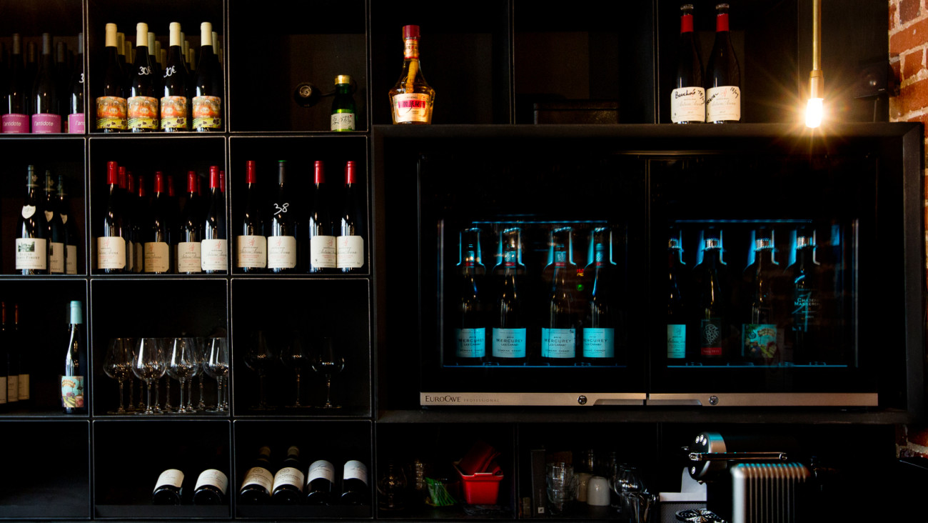 EP-PIERRE-SANG-PARIS-FRANCE-WINE-BAR-8.0 (2).jpg